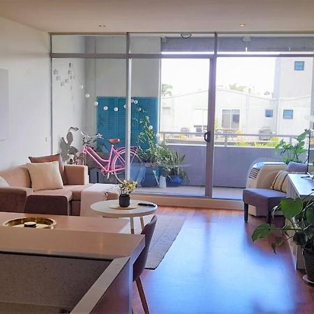 Beautiful Apartment 100Mts Near The Beach In Port Melbourne Esterno foto