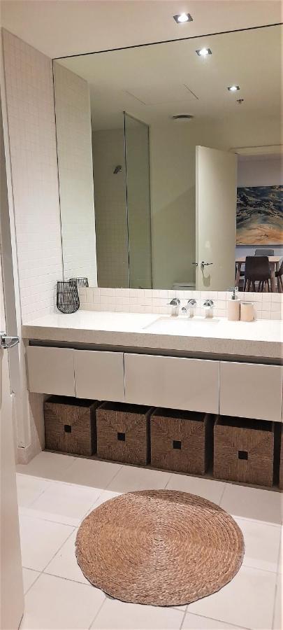 Beautiful Apartment 100Mts Near The Beach In Port Melbourne Esterno foto